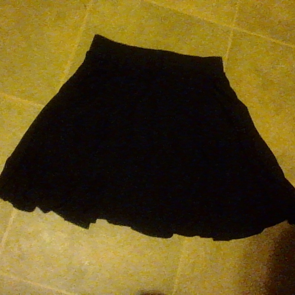Black skater skirt